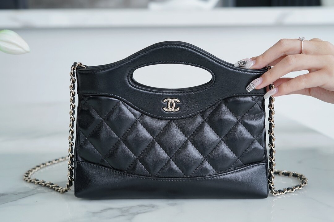 Chanel 24s 31bag nano