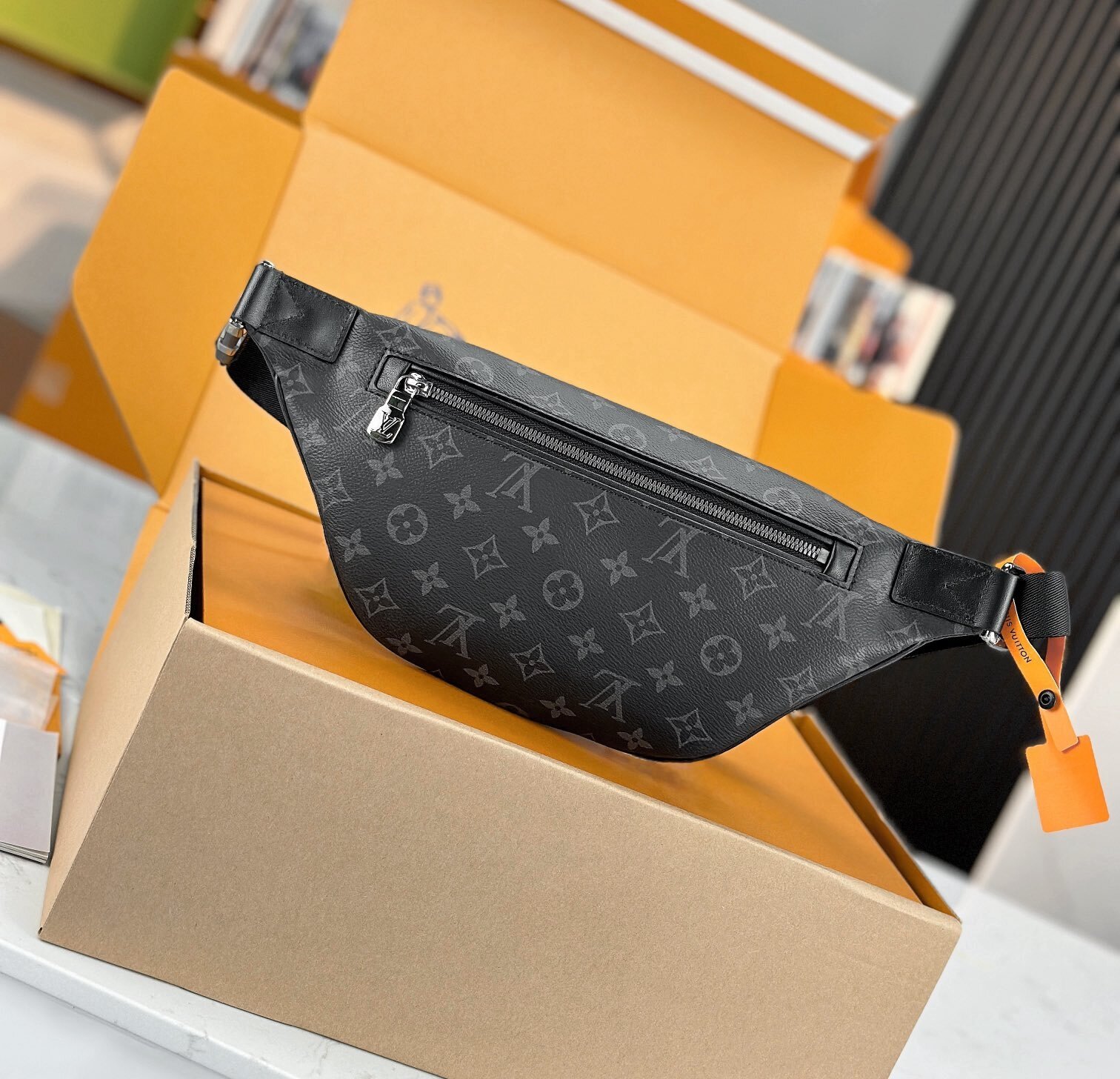 LV M46035